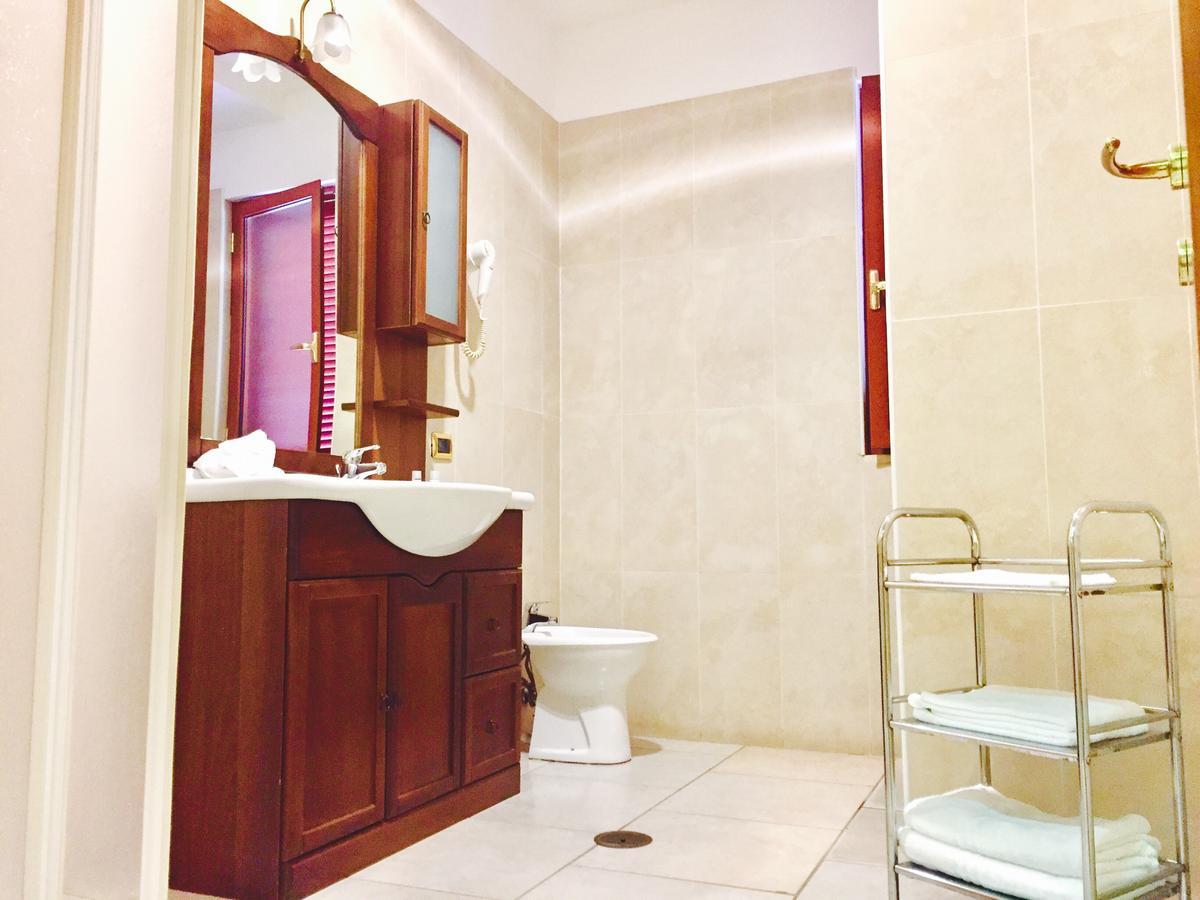 La Fontanina Hotel Giugliano In Campania Dış mekan fotoğraf